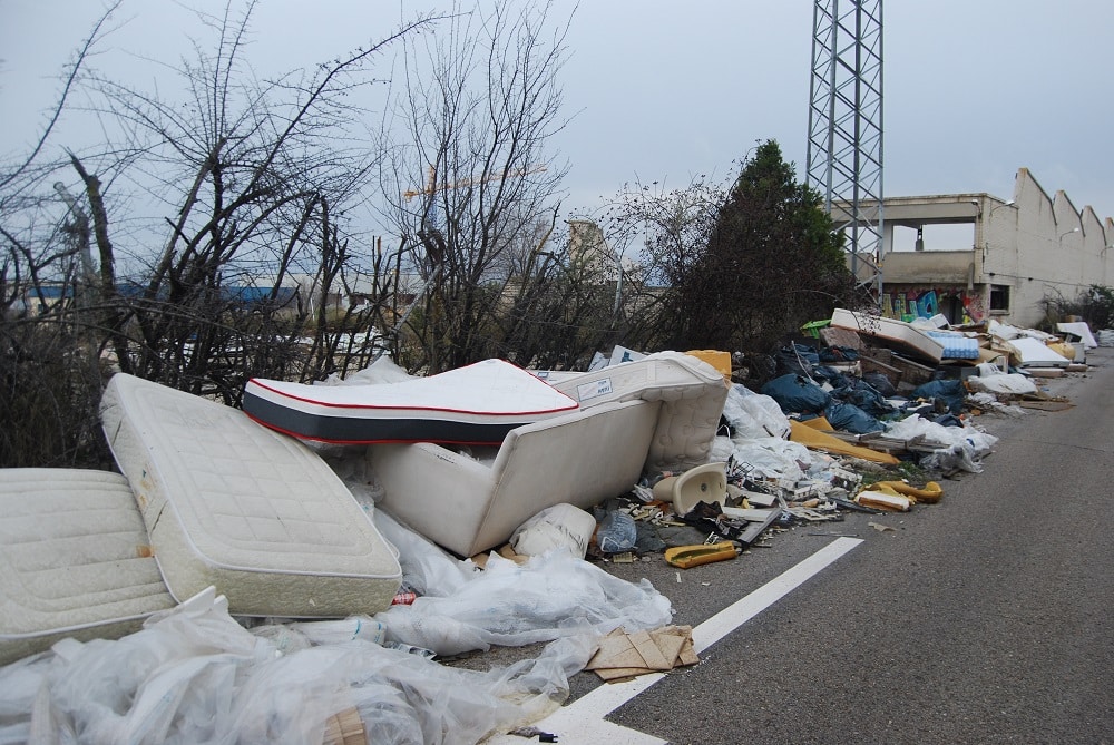 MÓSTOLES. El municipio refuerza sus actuaciones para desmantelar los vertederos ilegales