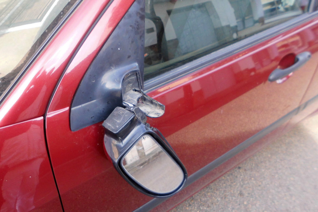 ALCOBENDAS. Detenido por destrozar 50 retrovisores en el parque de la Mina tras dar positivo en un control de alcoholemia