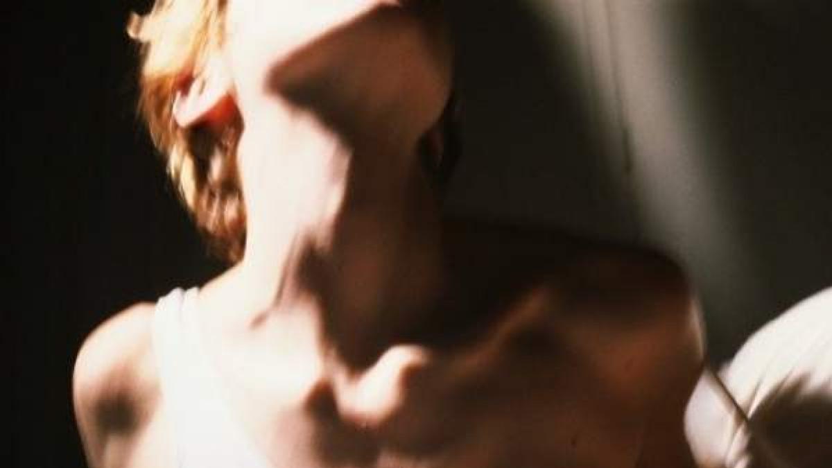 PERÚ. Suspendidos tres jueces por absolver a un acusado de violación porque la víctima llevaba un “tanga rojo”