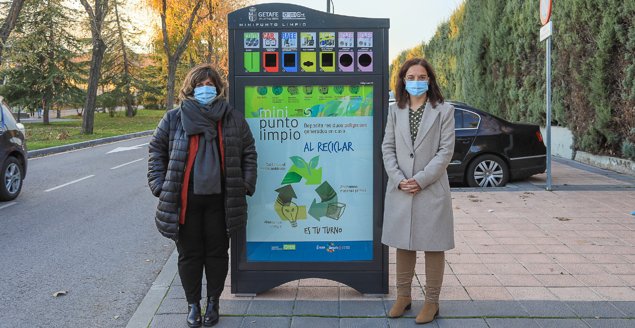 GETAFE. La Empresa Municipal de Limpieza comienza la instalación de minipuntos limpios en todos los barrios  de la localidad