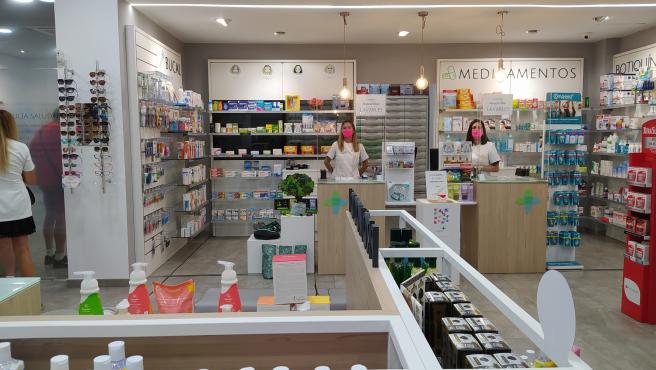 Un ladrón corta el dedo a una dependienta de una farmacia que trató de huir durante el asalto