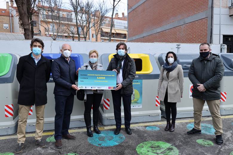 FUENLABRADA. El Ayuntamiento se vuelca con la campaña solidaria de reciclaje a beneficio de los niños con síndrome Prader-Willi