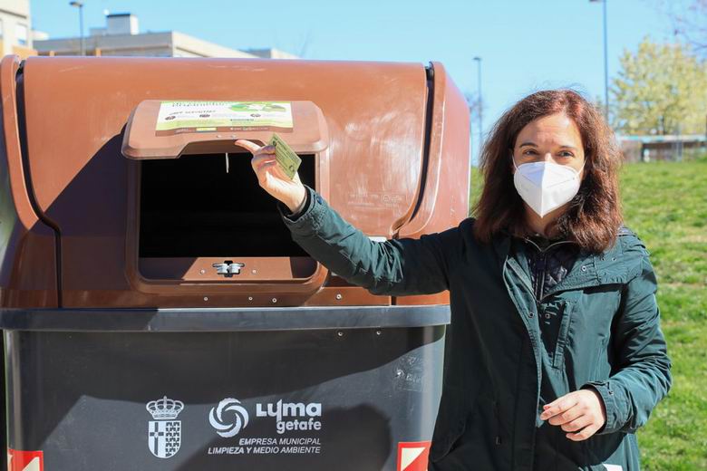 GETAFE. El Ayuntamiento implanta el quinto contenedor con un sistema de apertura con tarjeta