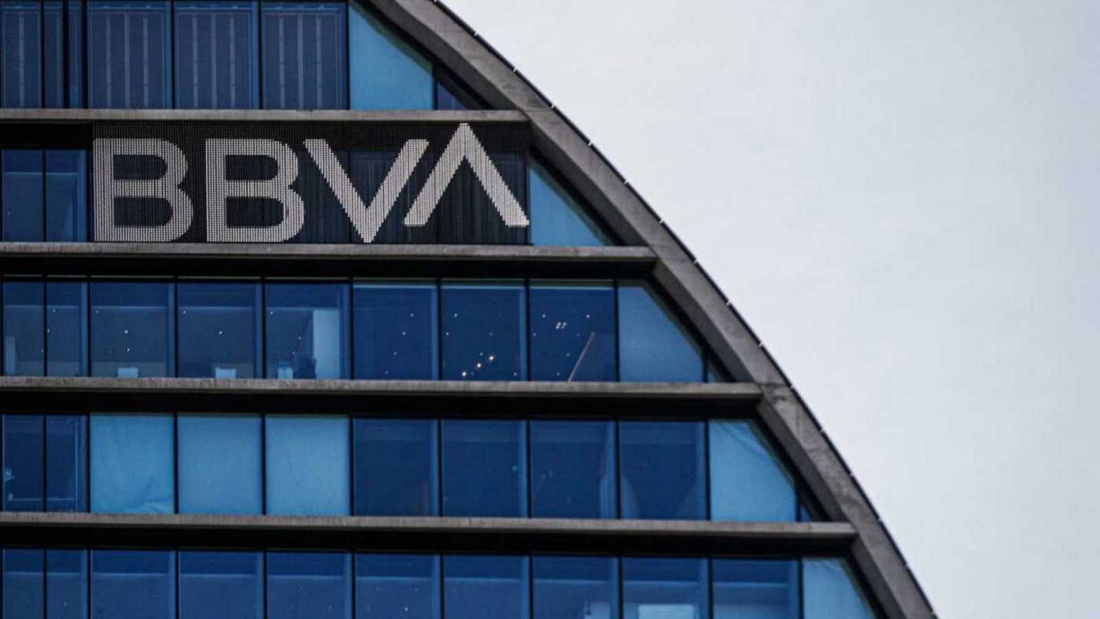El BBVA anuncia un ERE de 3.800 despidos y el cierre de una de cada cuatro oficinas