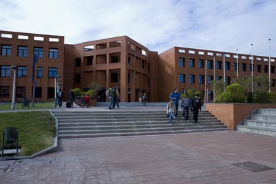 POZUELO DE ALARCÓN. La alcaldesa firma un convenio con la Universidad Alfonso X El Sabio para conceder ayudas al estudio a los jóvenes de la ciudad