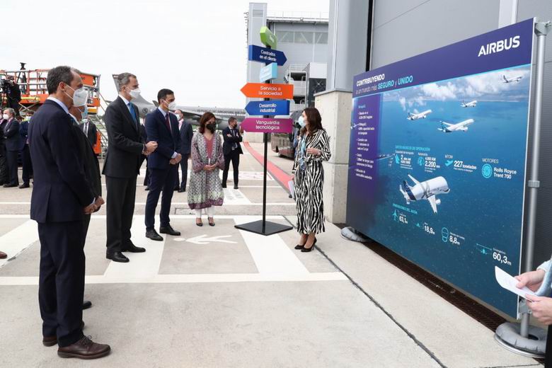 GETAFE. Felipe VI, Pedro Sánchez y la alcaldesa de la localidad inauguran el nuevo campus de Airbus
