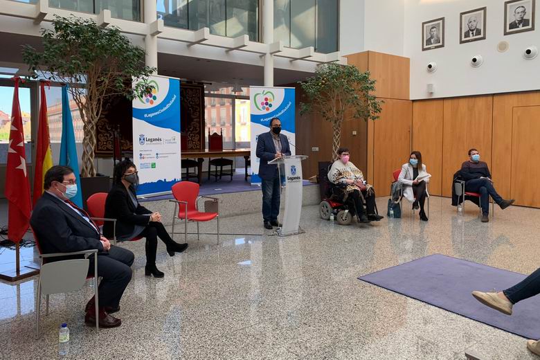 LEGANÉS. El alcalde agradece su labor a todas las personas que han trabajado este año en la ciudad para tratar de paliar los efectos de la pandemia