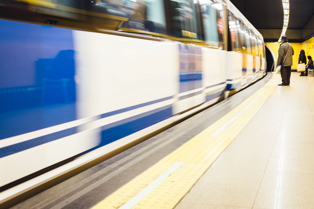 FUENLABRADA. La Comunidad de Madrid suspende el servicio de Metrosur para realizar obras de mejora que afectan a la totalidad del trazado en la localidad