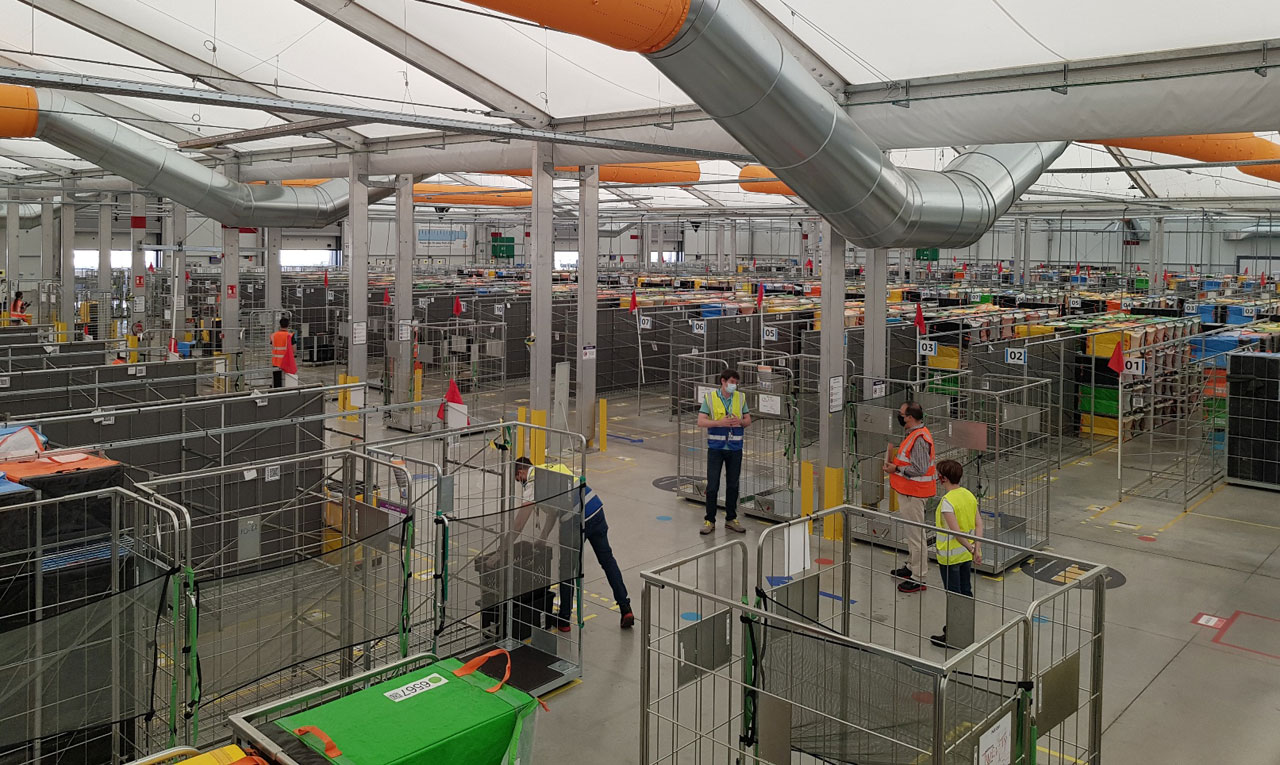 LEGANÉS. El alcalde visita la estación logística de Amazon que emplea a 100 personas y trabaja con 8 empresas de reparto