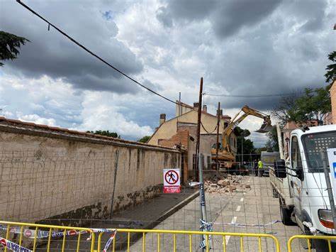 VILLAVICIOSA DE ODÓN. El Ayuntamiento derriba el edificio de “El Liberal” en estado de ruina haciendo realidad una reivindicación vecinal