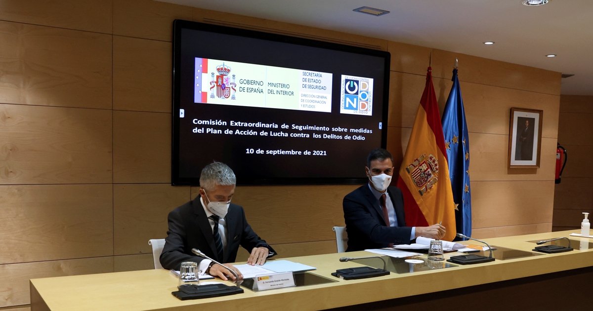 Interior creará grupos contra los delitos de odio en la Policía y la Guardia Civil y mejorará la prevención