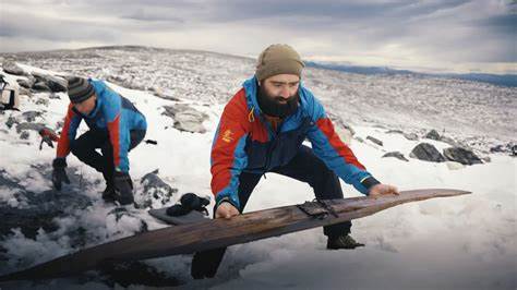 NORUEGA. Encuentran unos esquís de 1.300 años en perfecto estado bajo el hielo