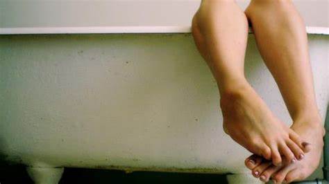 LATINA. Un hombre muere electrocutado mientras se daba un baño