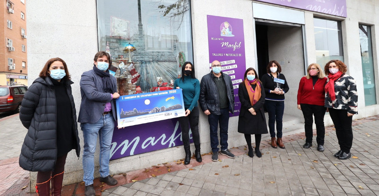 FUENLABRADA. El Ayuntamiento reparte 23.000 euros entre los 115 establecimientos que han participado en el II Concurso de Escaparatismo