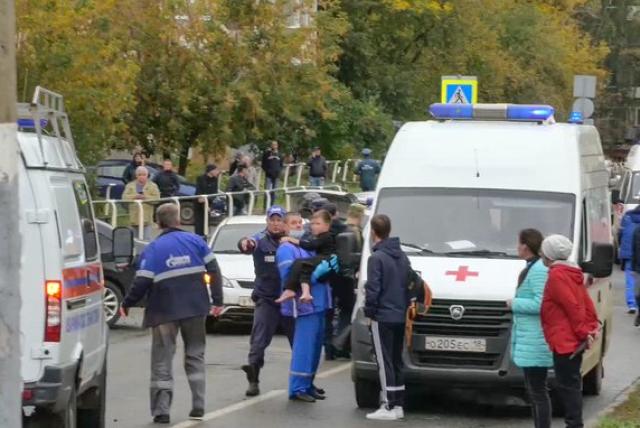 RUSIA. Masacre en un colegio: un exalumno vestido con símbolos nazis mata a tiros a al menos 15 personas, 11 de ellas niños