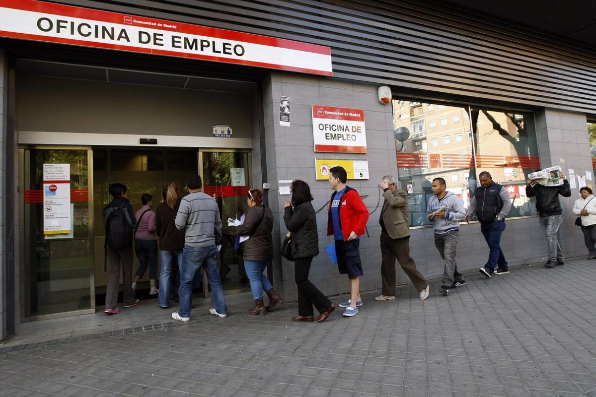 España suma 60.800 parados más y sufre su peor verano laboral de la última década sin contar el año en el que comenzó la pandemia