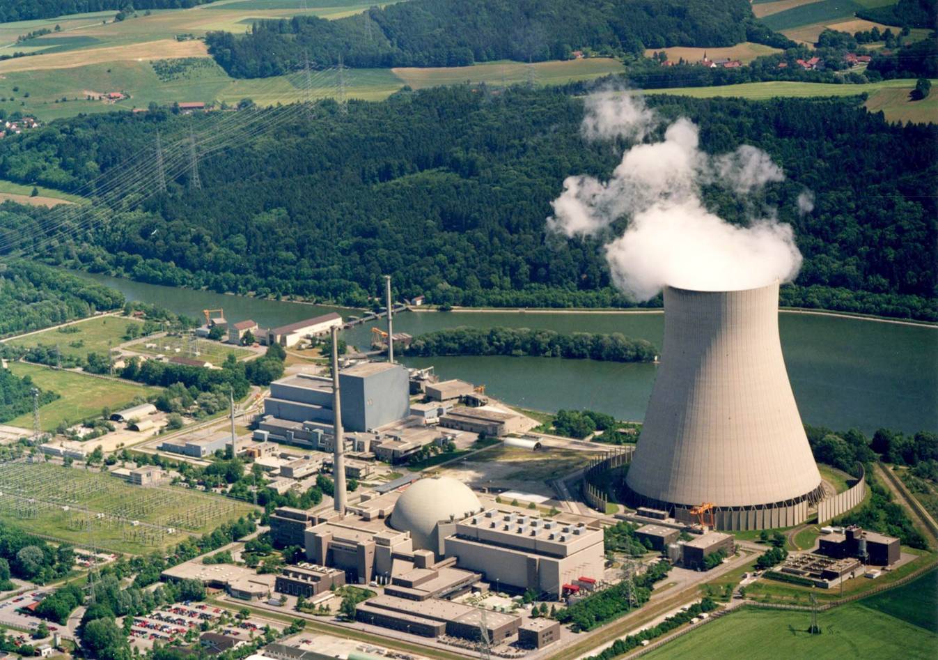 ALEMANIA. El país alarga hasta abril del 2023 la actividad de sus tres últimas plantas nucleares