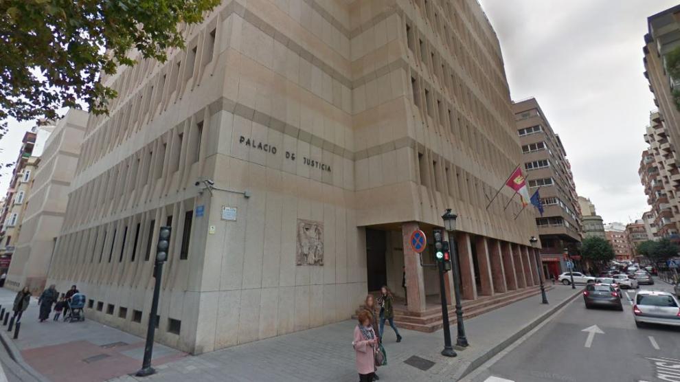 ALBACETE. Una mujer se enfrenta a 25 años de prisión, tras emborrachar a su hijo e intentar matarlo con gas