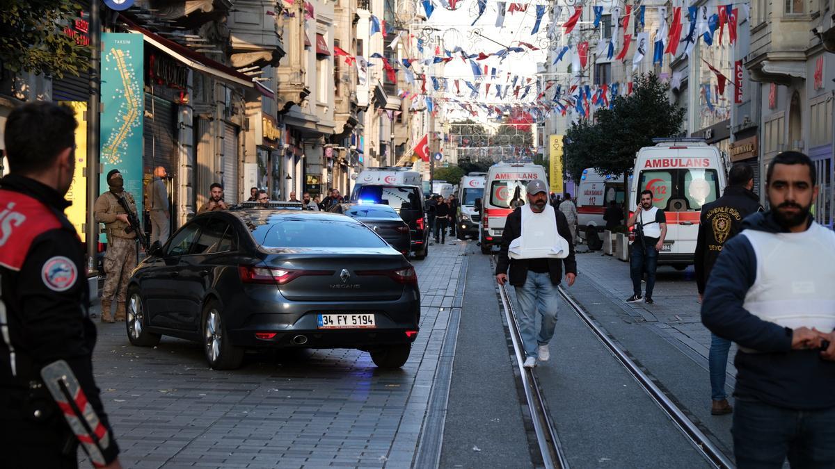 TURQUÍA. Detenida la mujer sospechosa del atentado que ha dejado 6 muertos y 81 heridos en Estambul