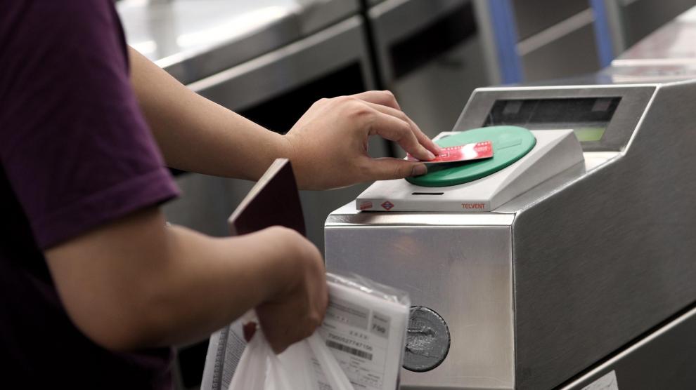 Madrid recibe 10.000 peticiones de devolución del 50% del precio del abono transporte anual