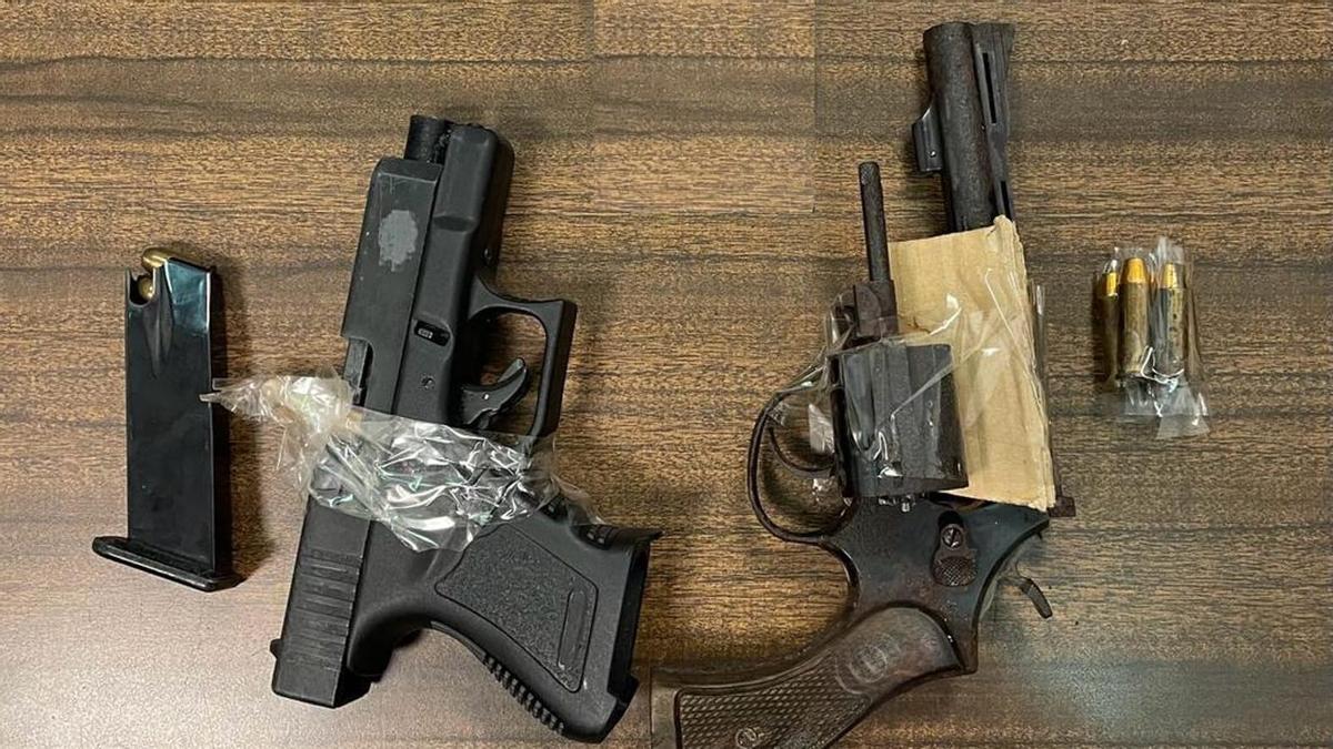 ISLAS BALEARES. Una mujer trata de matar de un disparo a su marido en Palma de Mallorca, pero se le encasquilla la pistola