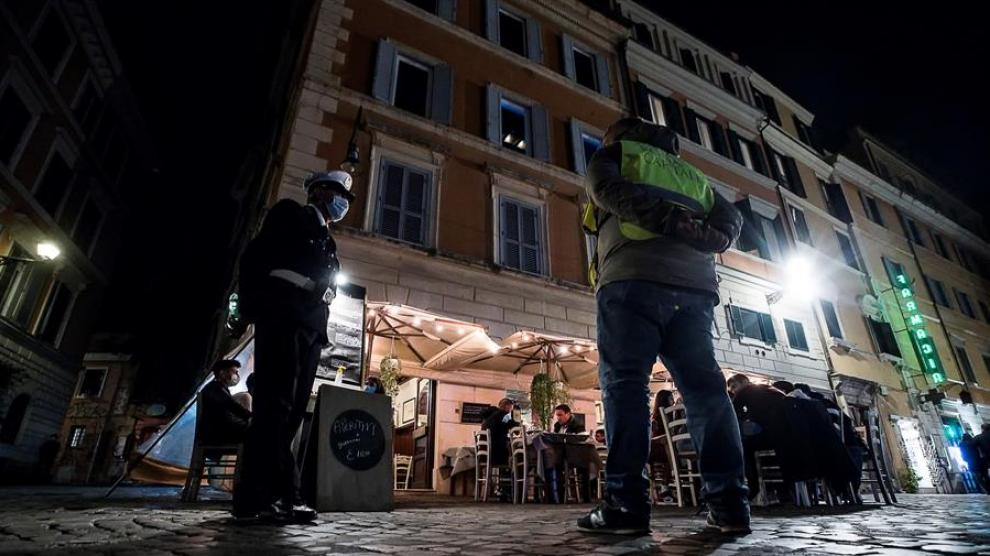 ITALIA. Conmoción en Roma por un triple asesinato sin resolver: la Policía busca al culpable de matar a tres prostitutas extranjeras a puñaladas