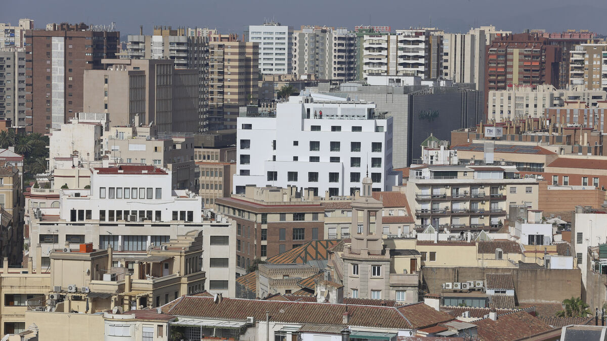 MÁLAGA. Detenidos los padres de un bebé de 6 meses por dejarlo solo en un hotel para ir a cenar
