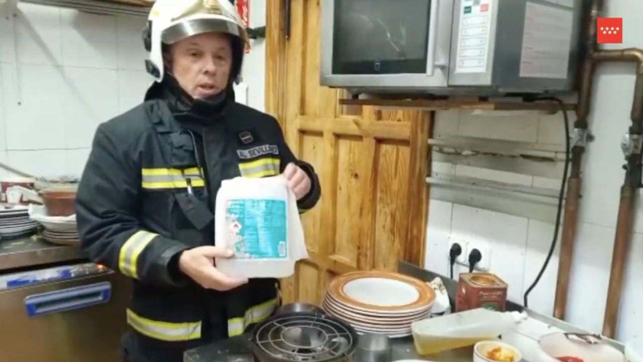 TORREJÓN DE ARDOZ. La explosión de un bidón de alcohol deja tres personas quemadas en un restaurante