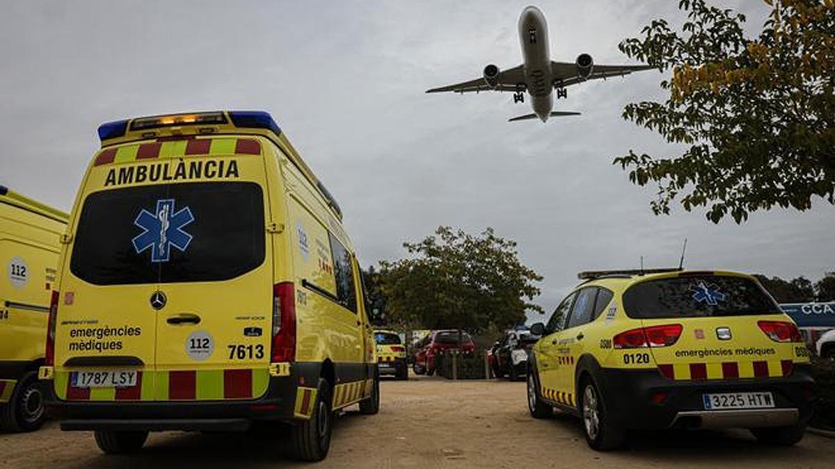 BARCELONA. Un juez acusa de desórdenes públicos a la mujer que fingió un parto para desviar un avión al Prat y propiciar la fuga de migrantes