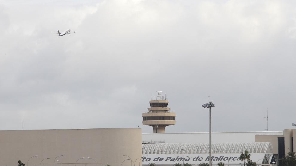 ISLAS BALEARES. La Fiscalía pide cinco años de cárcel por delito de sedición para los migrantes huidos de un avión en Palma de Mallorca