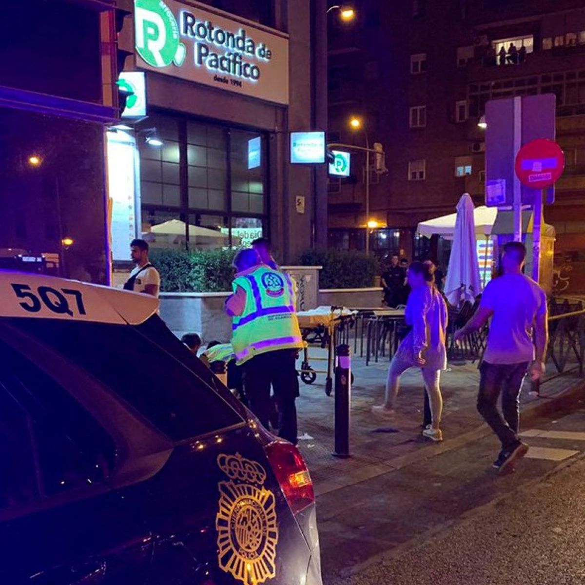 PUENTE DE VALLECAS. Herido grave un hombre de 45 años tras ser acuchillado en una discoteca