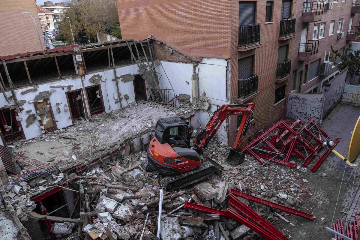 SAN FERNANDO DE HENARES. 60.000 euros por familia: El coste de las ayudas asumidas por la Comunidad de Madrid para los afectados por la L7B del Metro