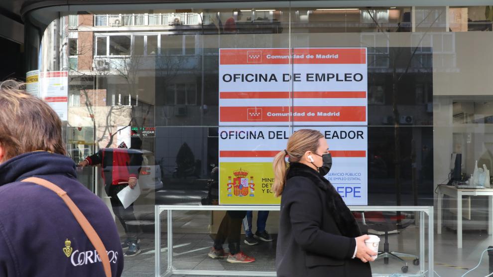 El subsidio por cotización insuficiente del SEPE de 2.880 euros se puede pedir si has trabajado, como mínimo, 90 días. Esta ayuda tiene una duración que oscila entre los 3 y los 21 meses