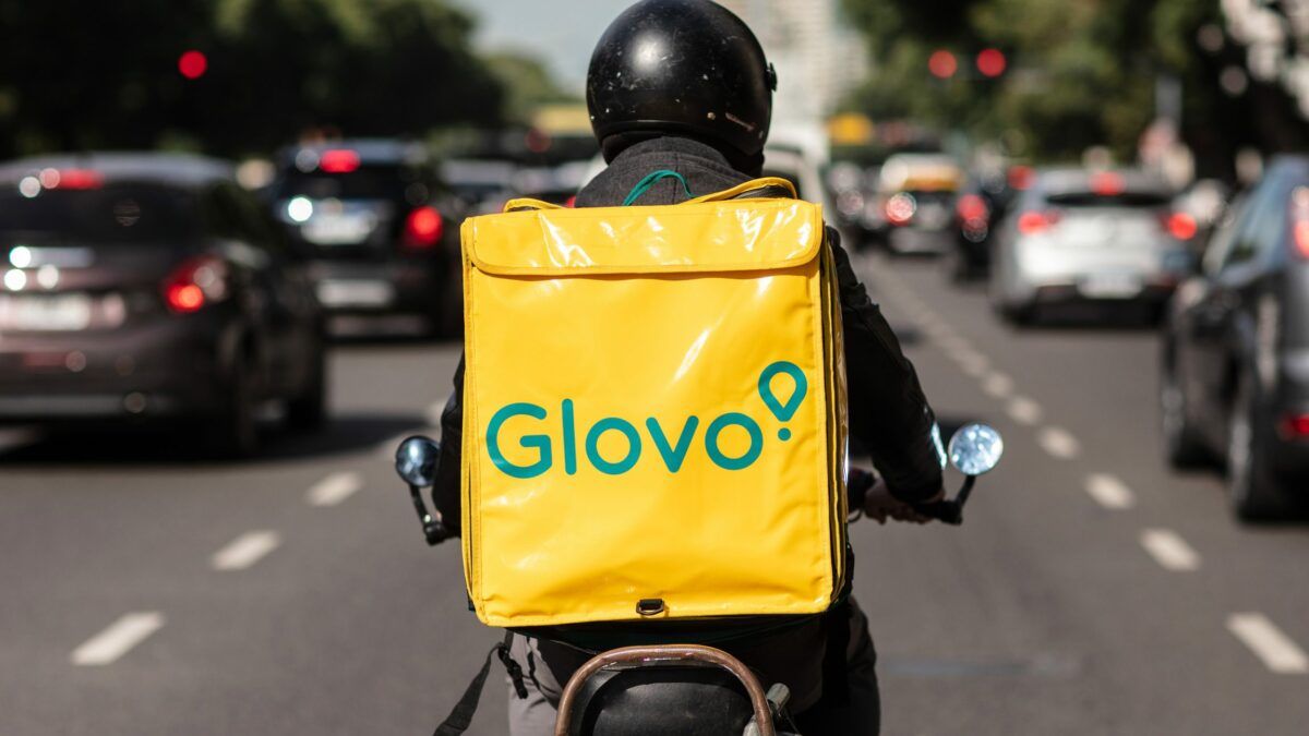 Madrid ultima un pacto con Glovo para distribuir comida a personas vulnerables