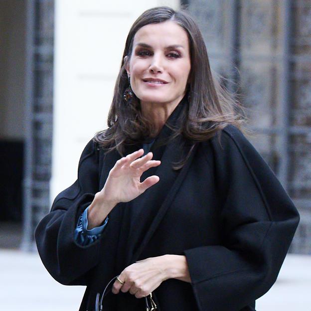 La Reina Letizia visita un centro en Petrer para apoyar las enfermedades raras