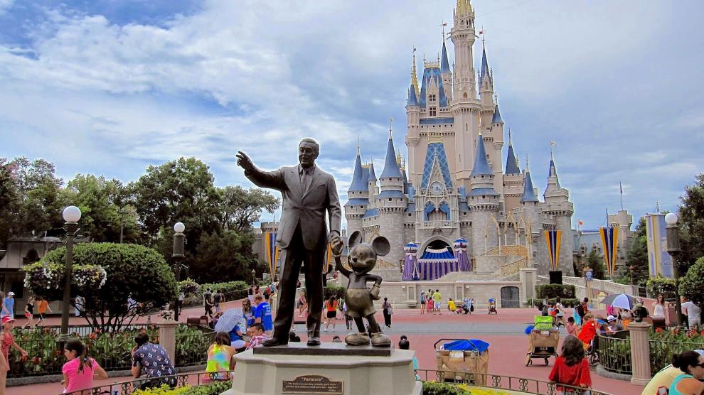 Disney demanda al gobernador de Florida por “una campaña orquestada” que amenaza su operación