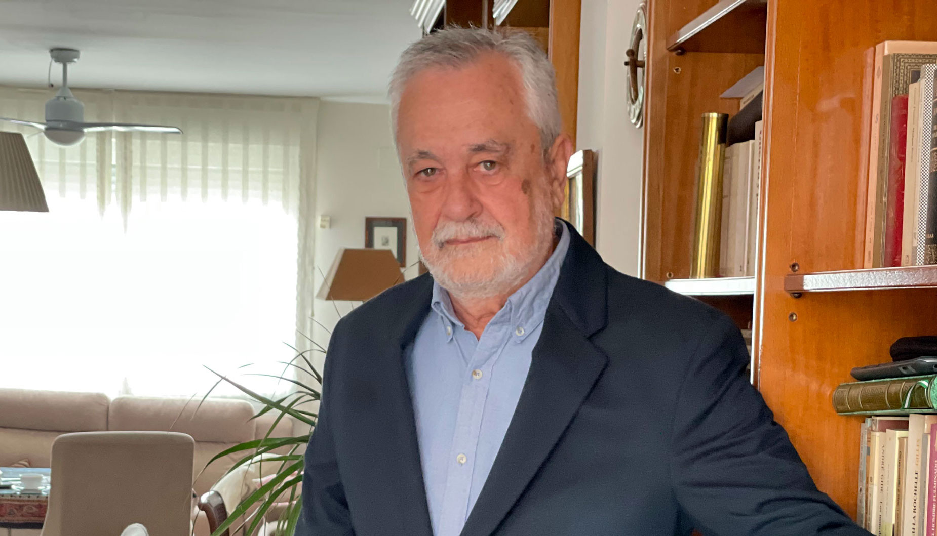 José Antonio Griñán, de 77 años, se libra de la cárcel durante los próximos cinco años